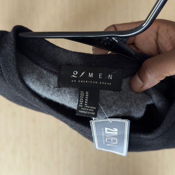 Forever 21 - Fashion Sweatshirt - size M - Picture 5 of 6